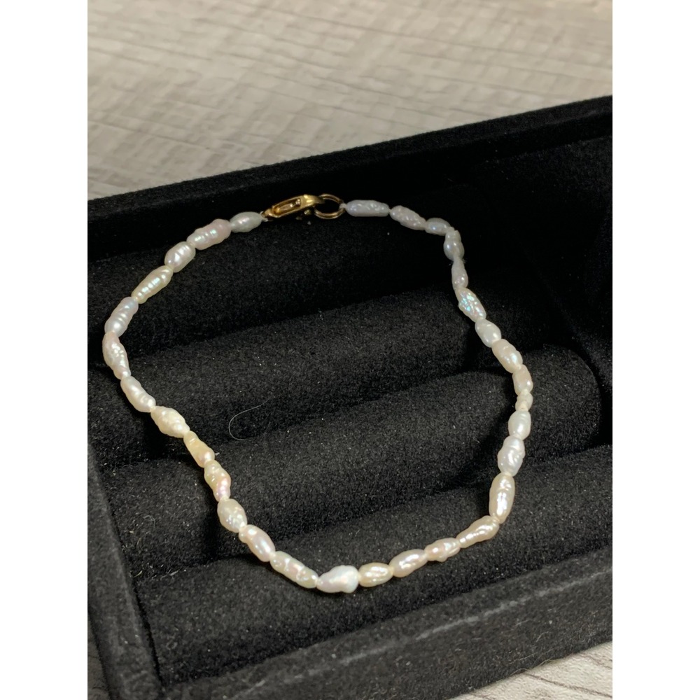 White Freshwater Rice Pearl Bracelet Gold Tone Lobster Clasp 6.5 Inch Iridescent